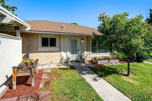 b-126 Flag Way, Paso Robles, CA, 93446 | Card Image