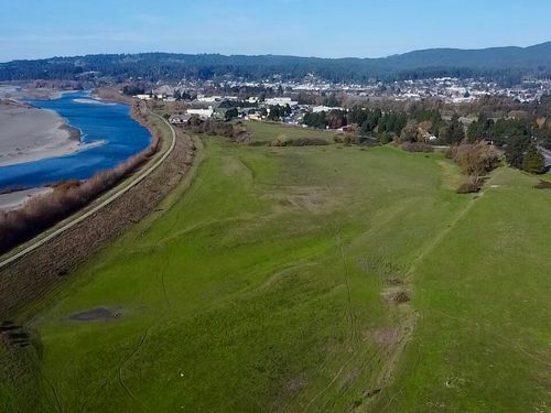 1601 Drake Hill Rd, Fortuna, CA, 95540-9504 | Card Image