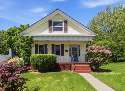 865 Pontiac Ave, Cranston, RI, 02910-6024 | Card Image