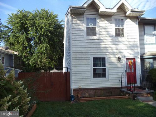 18 Swallow Ct, Charles Town, WV, 25414-4882 | Card Image