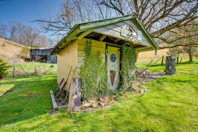 205 Helton Hollow Road, House other with 3 bedrooms, 1 bathrooms and null parking in Eidson TN | Image 9