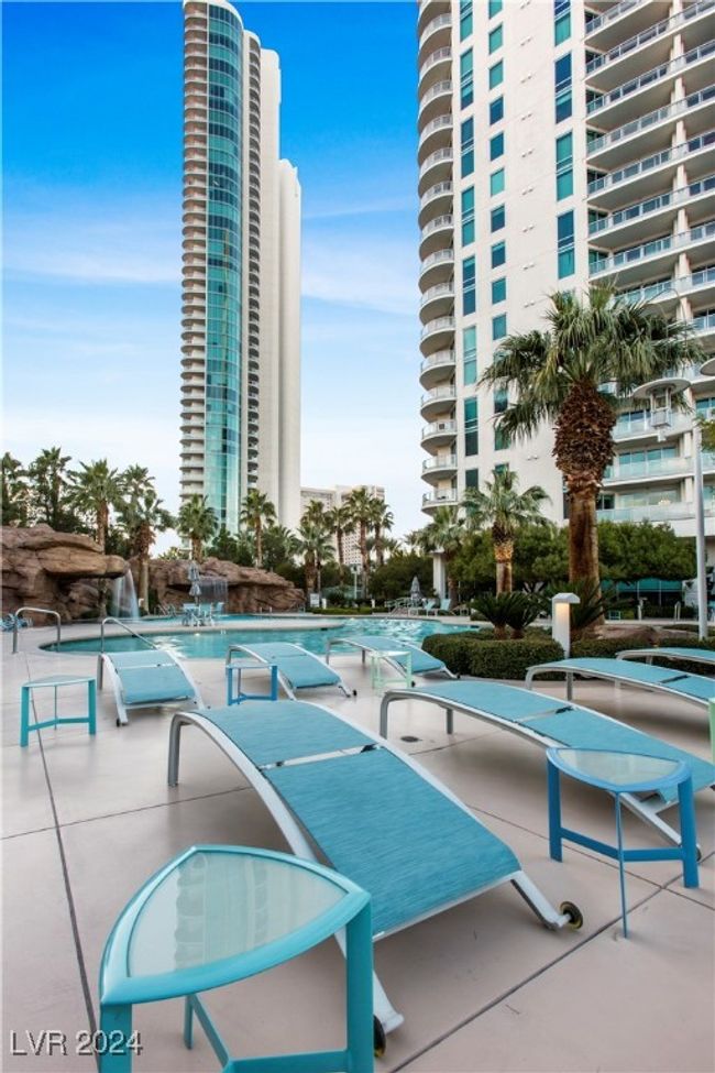 UNIT-903 - 322 Karen Ave, Home with 1 bedrooms, 2 bathrooms and 1 parking in Las Vegas NV | Image 26
