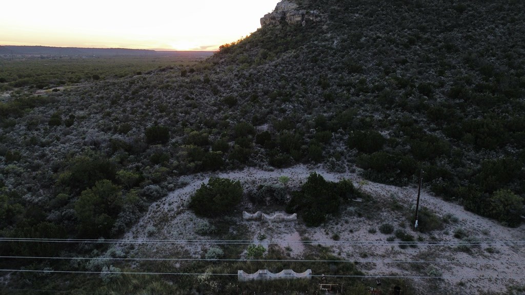 Land in Junction 4