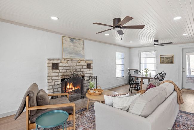 14910 Bullhead Rd, Home with 3 bedrooms, 1 bathrooms and null parking in Rocksprings TX | Image 11