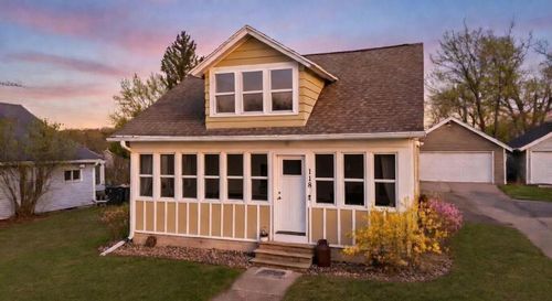 118 N Johnson St, Berlin, WI, 54923-2213 | Card Image