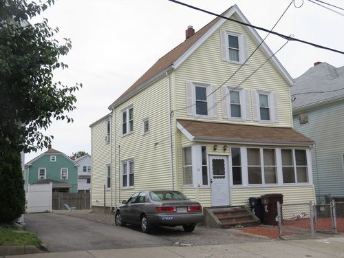 16 Woodville St, Everett, MA, 02149-1119 | Card Image
