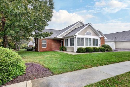 102 Rainbrook Way, Yorktown, VA, 23692-3288 | Card Image