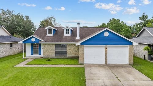 3105 Wood Fox Dr, Alvin, TX, 77511-3944 | Card Image