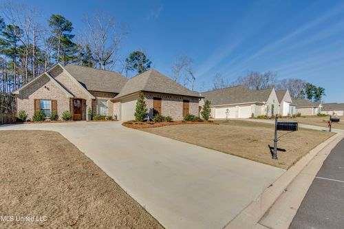 675 Bearing Way, Brandon, MS, 39047-2305 | Card Image