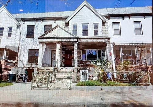 7816 14th Ave, Brooklyn, NY, 11228-2716 | Card Image