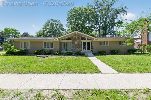 28013 Roan Dr, Warren, MI, 48093-4213 | Card Image