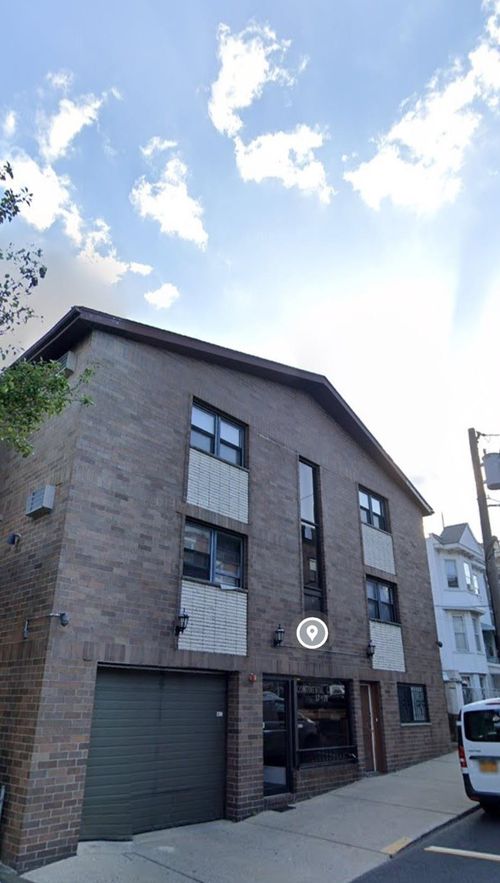 apt-8-17-19 68th St, Guttenberg, NJ, 07093-4465 | Card Image