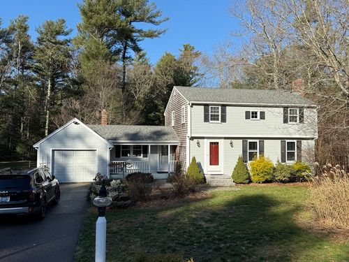 42 Wellington Ln, Duxbury, MA, 02332-4213 | Card Image