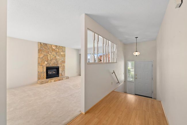 1605 Hemlock Pl, House other with 3 bedrooms, 3 bathrooms and 6 parking in Port Moody BC | Image 4
