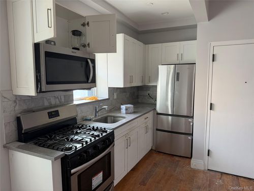 2r-91 E 54th St, New York, NY, 10022-4206 | Card Image