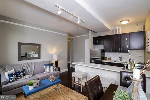 apt-203-2031 Locust St, PHILADELPHIA, PA, 19103-5609 | Card Image