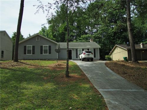 5139 Galbraith Cir, Stone Mountain, GA, 30088-1706 | Card Image
