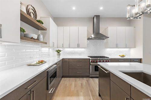 33-Lot 33E Pond Path, Woodbury, NY, 11797-2415 | Card Image