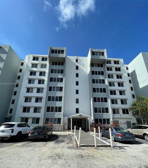 apt-c105-9001 Sw 77th Ave, Miami, FL, 33156-7614 | Card Image