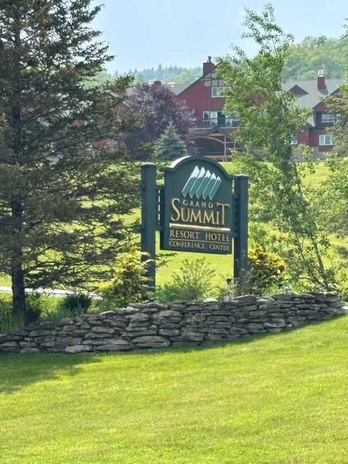 212-89 Grand Summit Way, West Dover, VT, 05356 | Card Image