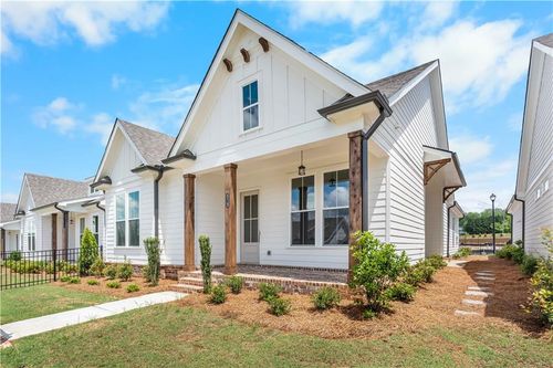 1036 Eastman Ct, Hoschton, GA, 30548 | Card Image