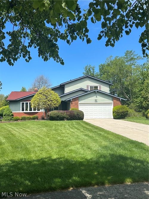 4781 N Hillary Oval, Richmond Heights, OH, 44143-2932 | Card Image