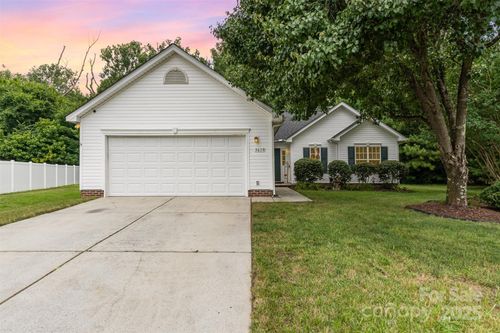 3619 Dashiel Dr, Charlotte, NC, 28262-2667 | Card Image
