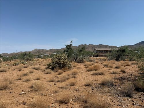 2 W Minnesota Avenue, Chloride, AZ, 86431 | Card Image