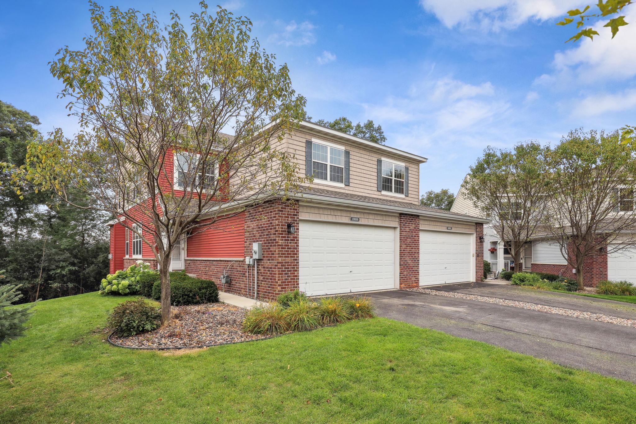 Kindred Cir, Lakeville, MN 55044