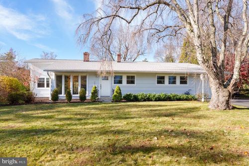 384 Walnut Ln, PRINCETON, NJ, 08540-3447 | Card Image