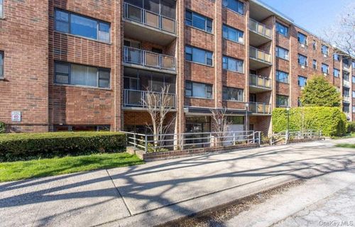 1d-100 Clinton Ave, Mineola, NY, 11501-2834 | Card Image