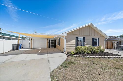 1056 Hope St, Venice, FL, 34285-7121 | Card Image