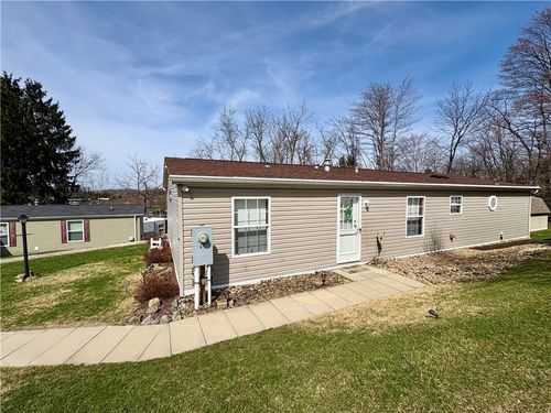 111 Pembrooke Dr, Delmont, PA, 15626-1655 | Card Image