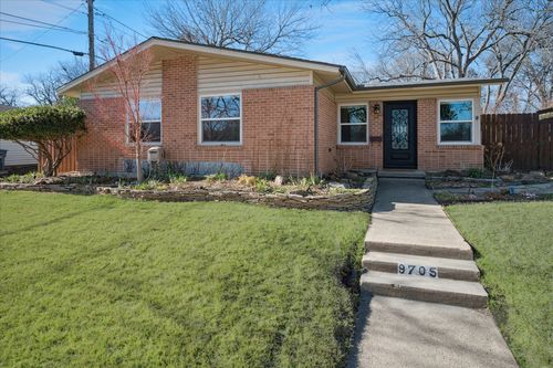 9705 Ash Creek Dr, Dallas, TX, 75228-3601 | Card Image