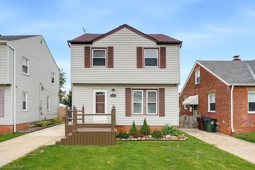 2918 Parklane Dr, Parma, OH, 44134-3420 | Card Image