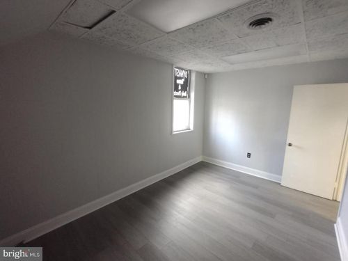 left-4 S West Blvd, Newfield, NJ, 08344-9558 | Card Image