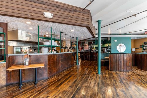 136 Main St, Brattleboro, VT, 05301-3032 | Card Image