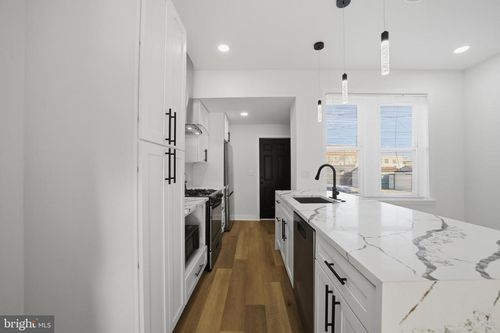 1829 E Airdrie St, PHILADELPHIA, PA, 19124-5607 | Card Image