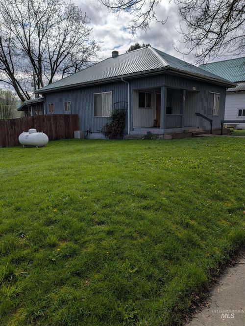 815 Maple Street, Kamiah, ID, 83536 | Card Image