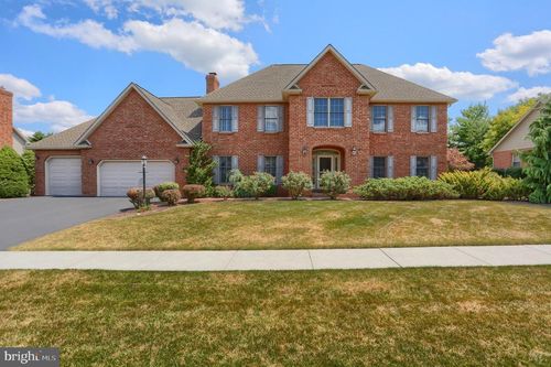 15 Derbyshire Dr, CARLISLE, PA, 17015-9260 | Card Image