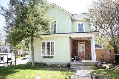 501 Logan St, Frankfort, KY, 40601-3517 | Card Image