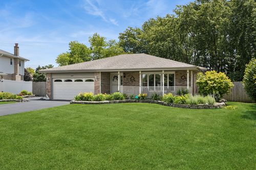 8007 Alexandria Dr, Tinley Park, IL, 60477-6340 | Card Image