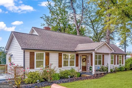 68 Hayes St, Toccoa, GA, 30577-2696 | Card Image