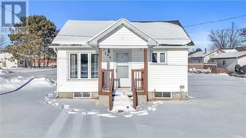 {{alt}} | Card Image