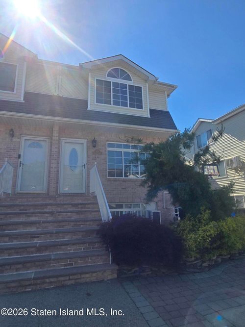 145 Darnell Ln, Staten Island, NY, 10309-1954 | Card Image
