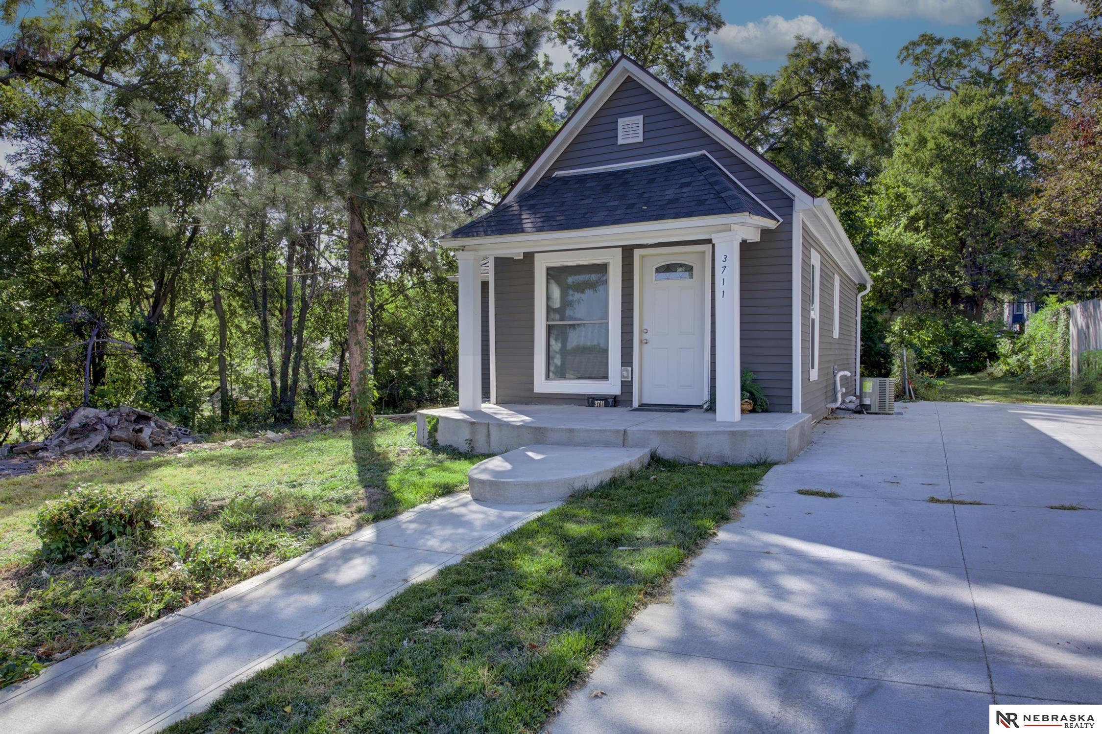 Seward St, Omaha, NE 68111