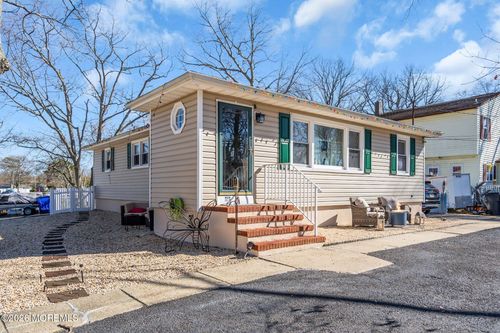 353 Church Rd, Brick, NJ, 08723-6401 | Card Image