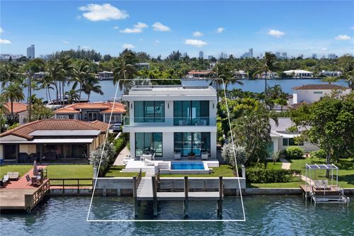 1351 Stillwater Dr, Miami Beach, FL, 33141-1029 | Card Image