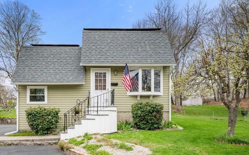 15 Waterman Rd, Auburn, MA, 01501-1847 | Card Image