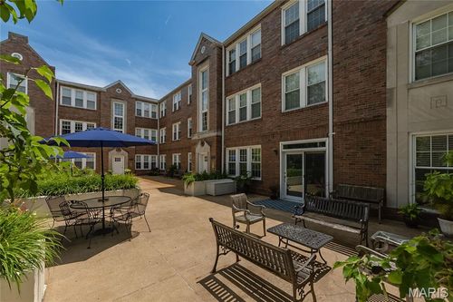 1b-7564 Wydown Blvd, Clayton, MO, 63105-2750 | Card Image